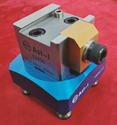 OEM Precisie Zwaluwstaart Inrichting 4 As Machine Legering Staal YW50-52