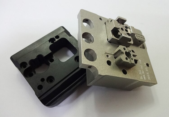 OEM CNC-frezen die de Legering van aluminiumdelen machinaal bewerken Zandstralen Afwerking: