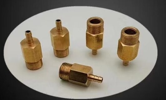 Hoge Precisietitanium CNC die de Oxydatie van het Delenstaal Machinaal bewerken Broots Type: