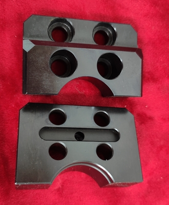 Verstelbare CNC Pull Studs Types Precisie Aangepaste Kaak Zwart