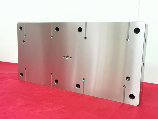 Asluminaire Inrichtingen met 3/4/5 CNC Assteun - OEM Beschikbare 208*106*25mm