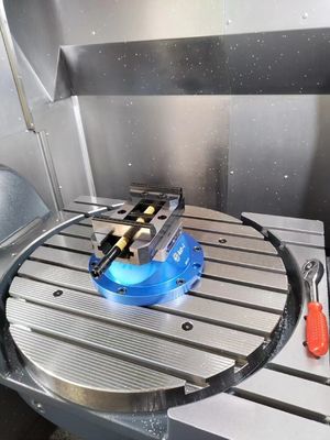 Zeer Nauwkeurige Zelfcentrerende Bankschroef en 4-gats Handmatige Opspanning voor 5-assige CNC Bewerking van de 96 Serie